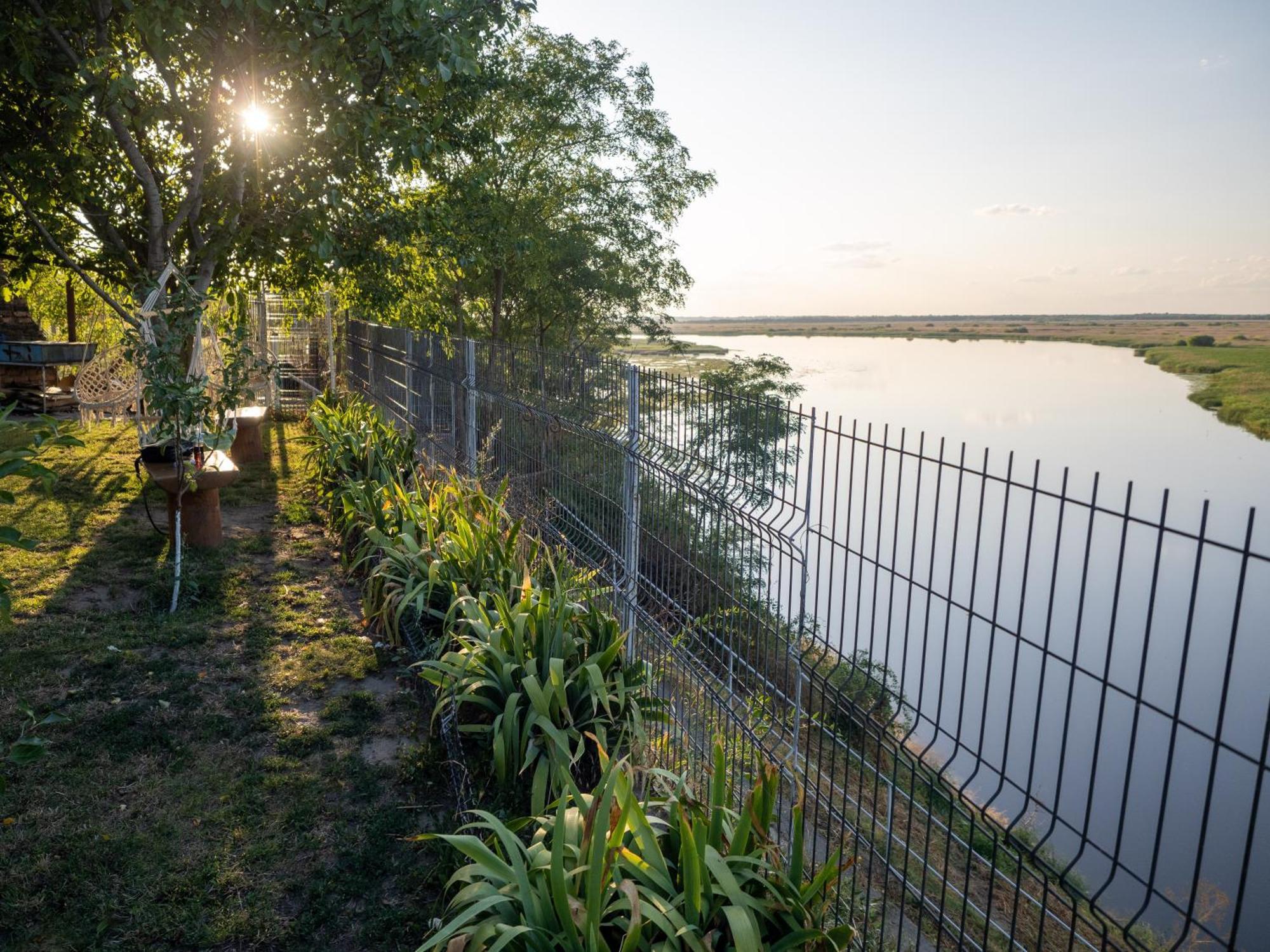Laguna Nuferilor Habitat Somova Exterior photo